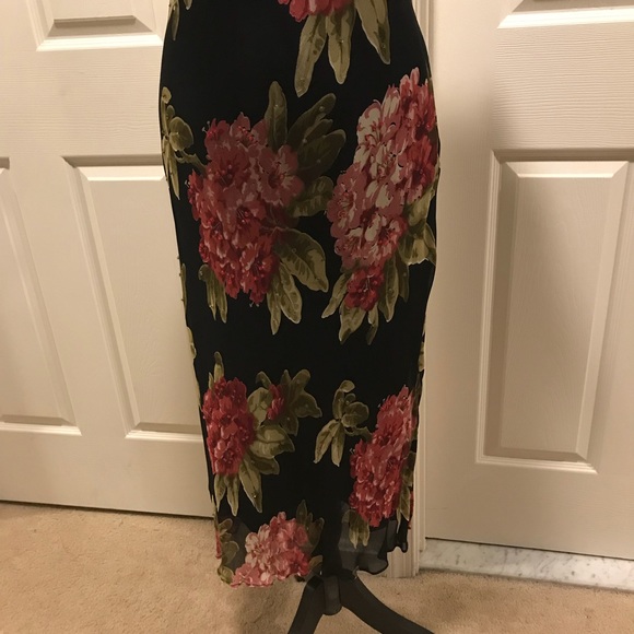 Black Floral Dress Size Small - Picture 2 of 8
